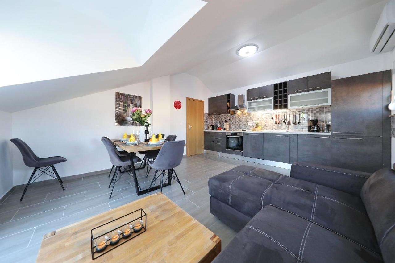 Apartments Oliva Vrsi Εξωτερικό φωτογραφία