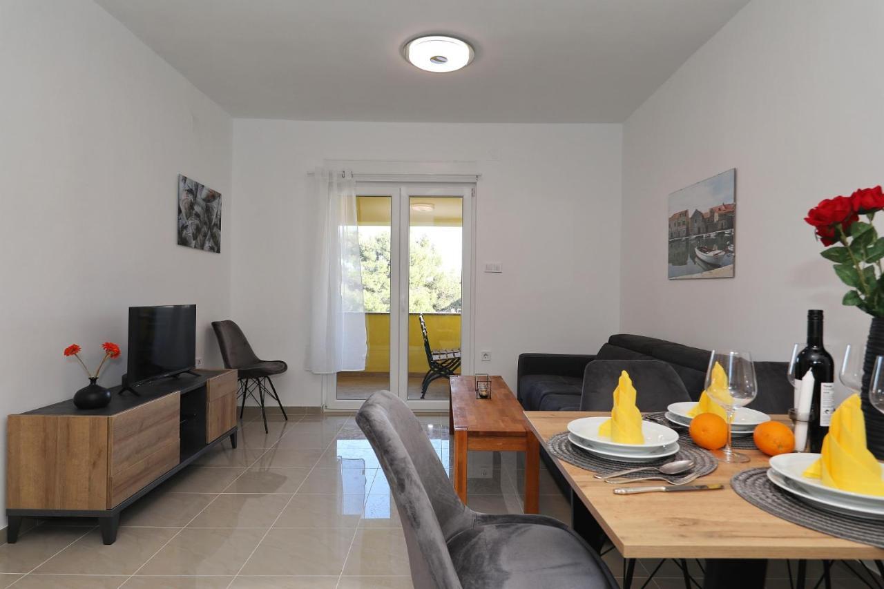Apartments Oliva Vrsi Εξωτερικό φωτογραφία
