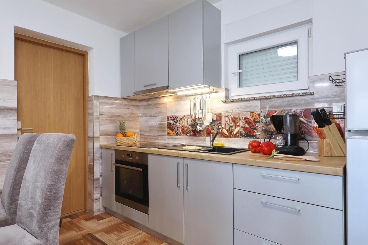 Apartments Oliva Vrsi Εξωτερικό φωτογραφία
