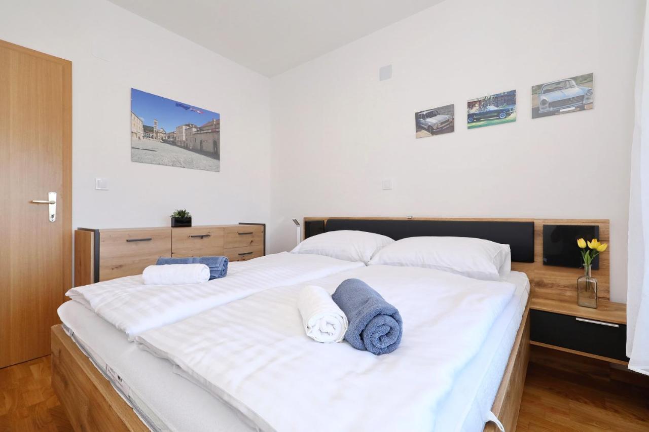 Apartments Oliva Vrsi Εξωτερικό φωτογραφία